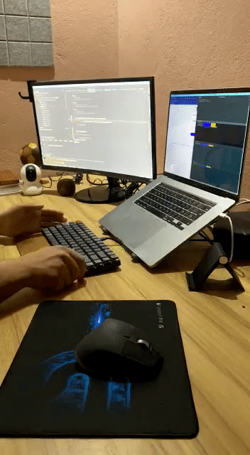 Anass EZ-ZOUAINE at work with a colleague